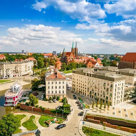 Great Polonia River Boat B&B