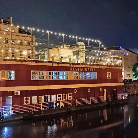 Great Polonia River Boat B&B 브로츠와프