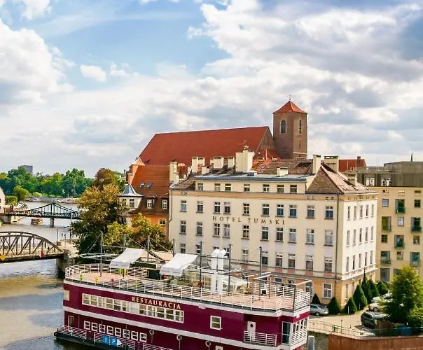 Great Polonia River Boat Bed & Breakfast