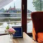 Bed and breakfast Great Polonia River Boat Breslavia