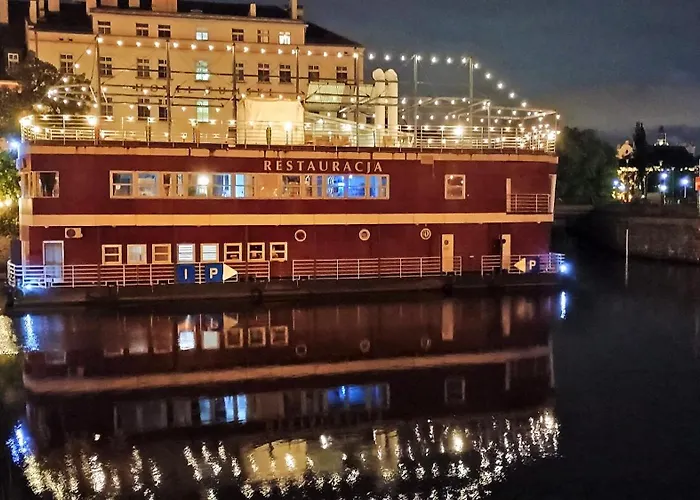 Great Polonia River Boat Alojamento de Acomodação e Pequeno-almoço